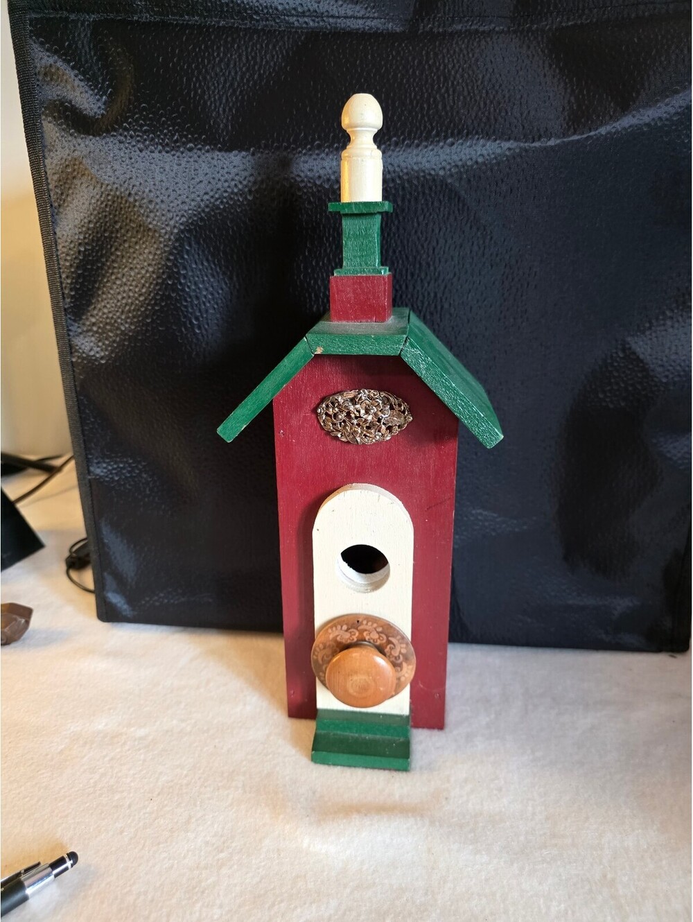 Rustic Wooden Birdhouse Red Green Doorknob Perch Pinecone Country Décor 14"